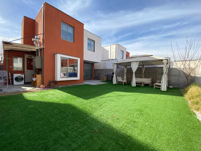 Casa en Huechuraba | 3D+3B | 2 Estac. | UF 7.900 (178043) - Imagen 2