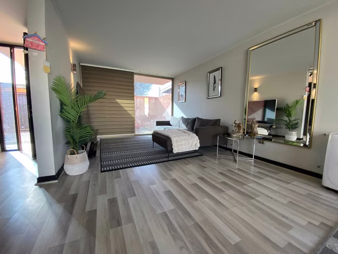 Casa en Huechuraba | 3D+3B | 2 Estac. | UF 7.900 (178043)