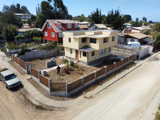 Se Vende Hermosa Casa 2 Pisos 4D 3B 2E El Quisco