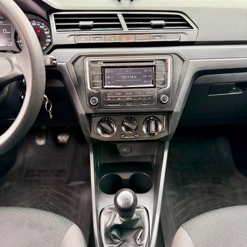 Volkswagen Gol 1.6L MT 2020