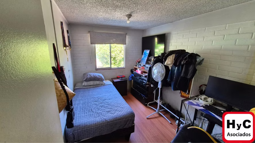Vendo Casa en Altos De Quilicura 5D y 3B/ 2E/ Piscina Gran Oportunidad.