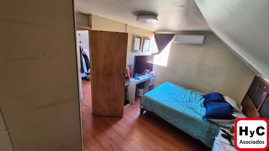 Vendo Casa en Altos De Quilicura 5D y 3B/ 2E/ Piscina Gran Oportunidad.