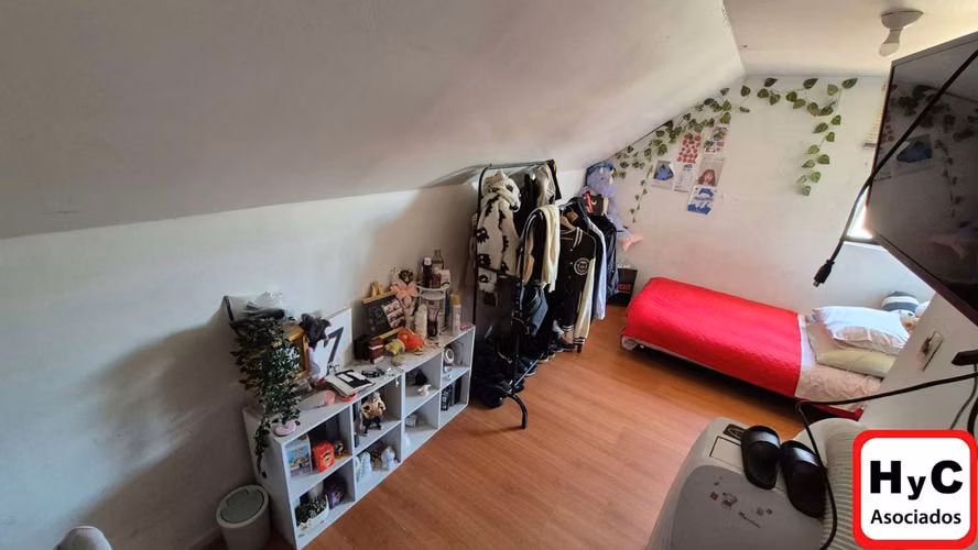 Vendo Casa en Altos De Quilicura 5D y 3B/ 2E/ Piscina Gran Oportunidad. - Imagen 3
