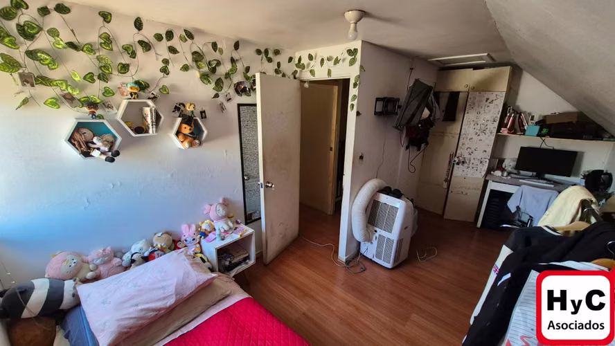 Vendo Casa en Altos De Quilicura 5D y 3B/ 2E/ Piscina Gran Oportunidad.