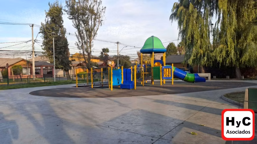Vendo Casa en Altos De Quilicura 5D y 3B/ 2E/ Piscina Gran Oportunidad. - Imagen 2