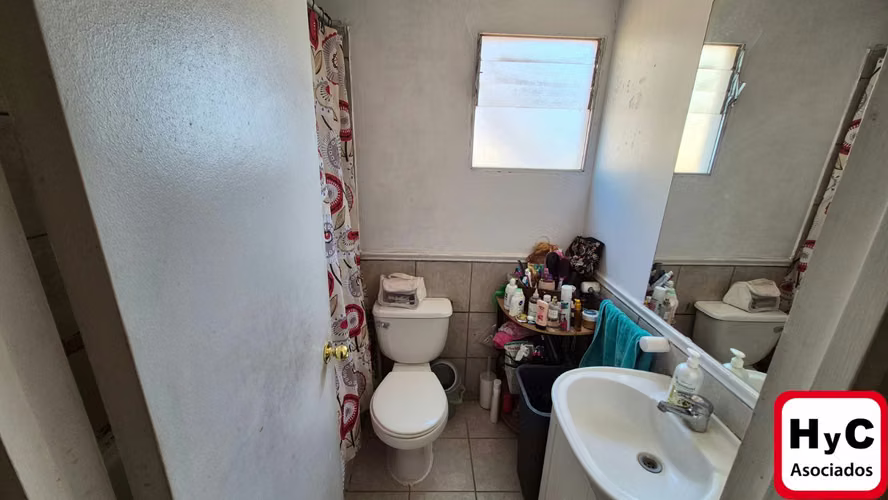 Vendo Casa en Altos De Quilicura 5D y 3B/ 2E/ Piscina Gran Oportunidad.