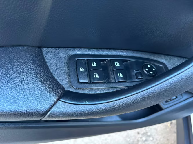 2016 BMW X1 1.5 S-DRIVE 18I COMFORT LCI 4X2 AT 5P