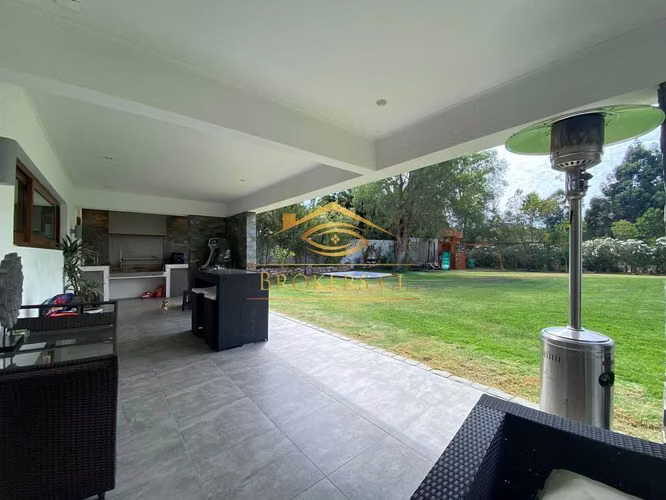 Casa Amplia con Quincho, Piscina, Jardín, Fogón. (178049) - Imagen 9