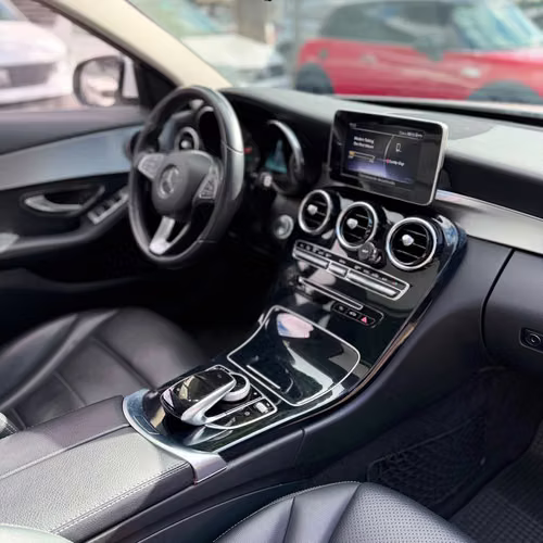 Mercedes Benz C200