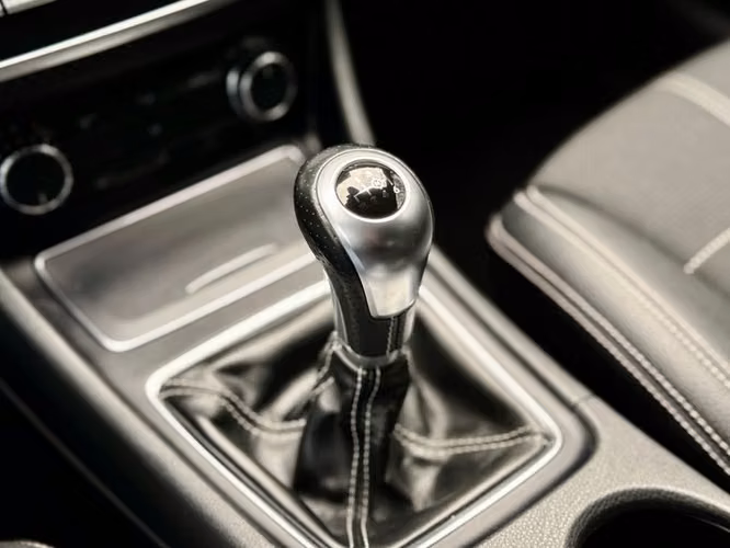 MERCEDES BENZ A 200 MECANICO - 2016 | 2915