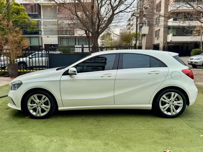 MERCEDES BENZ A 200 MECANICO - 2016 | 2915