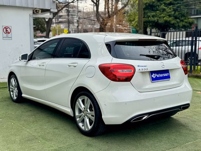 MERCEDES BENZ A 200 MECANICO - 2016 | 2915