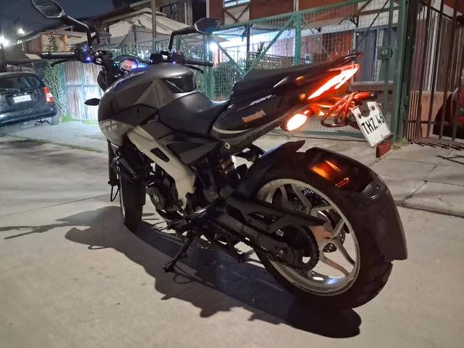 Moto Pulsar NS200