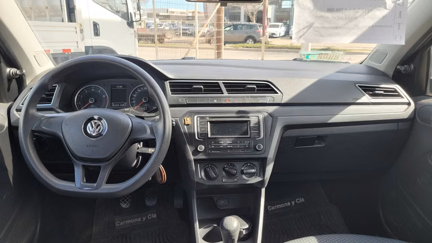 Volkswagen VOYAGE POWER 1.6 FULL MEC. 1.6 • 4x2 • Mecánica • 2017
