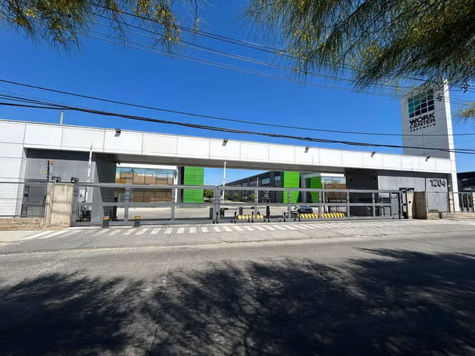 Se Arrienda Bodega Comercial Renca