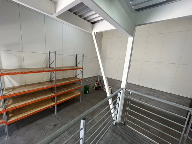 Se Arrienda Bodega Comercial Renca