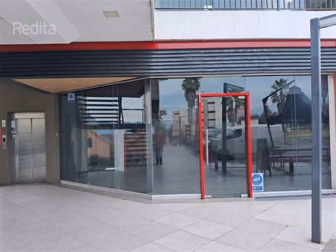 Local Comercial 105,2m2 1er Piso Strip San Carlos de Apqdo