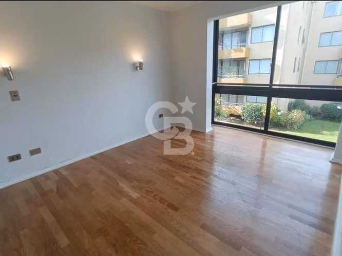 Apartamento en Reñaca: Ubicación privilegiada y serena.