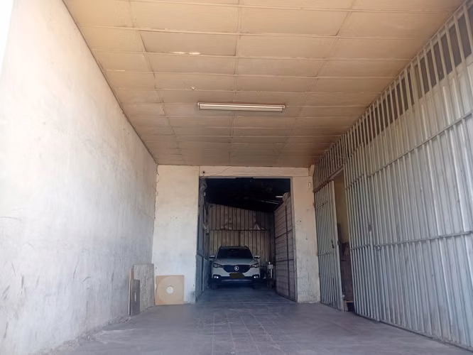 ATENCIÓN INMOBILIARIAS, INVERSIONISTAS, CONSTRUCTORAS  EN VENTA PROPIEDAD INDUSTRIAL EN PLENA ESQUINA DE CALLES CATAMARCA CON HOEVEL - QUINTA NORMAL