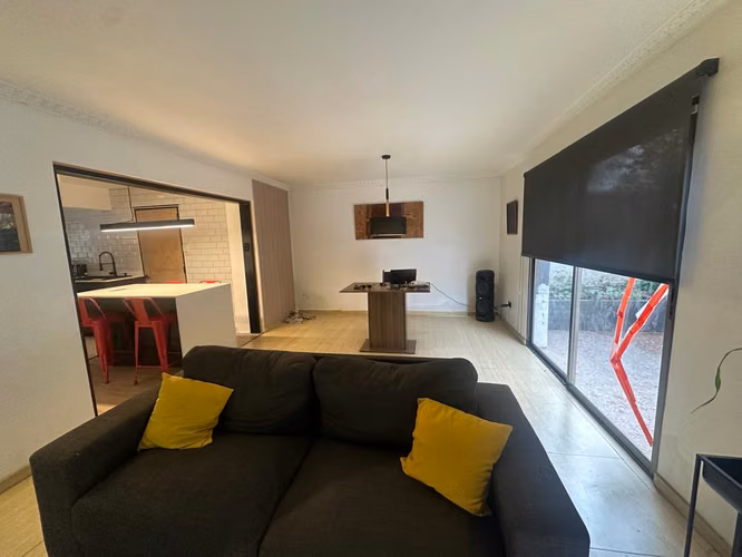 METRO FERNANDO CASTILLO VELAZCO|3B,2B,2EST|350M2