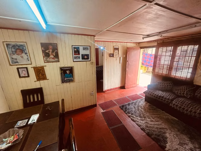 Vende Casa 2 dormitorios 1 baño Metro Cardenal Caro Conchalí
