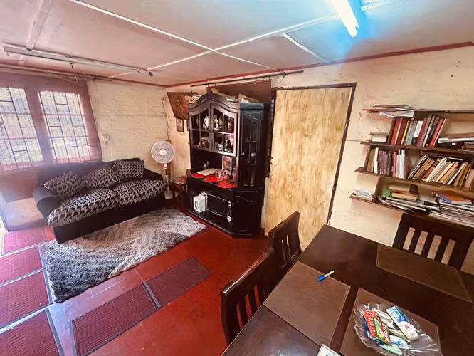 Vende Casa 2 dormitorios 1 baño Metro Cardenal Caro Conchalí