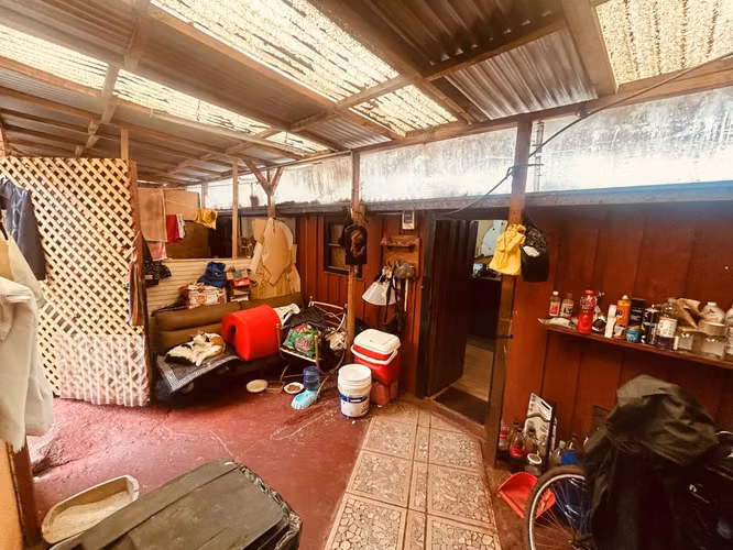 Vende Casa 2 dormitorios 1 baño Metro Cardenal Caro Conchalí