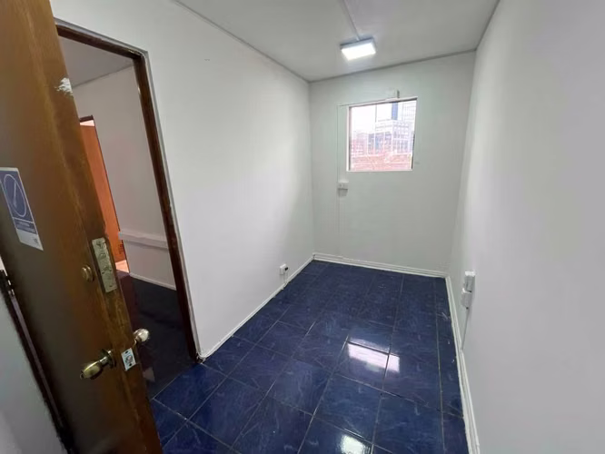 OFICINA DE 3 PRIVADOS 1B CON ESTACIONAMIENTO (178068)
