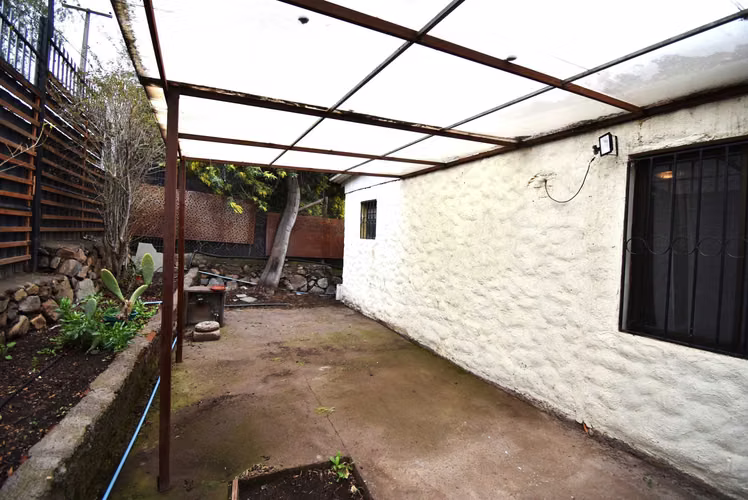 Cómoda casa interior en sector residencial (178072)