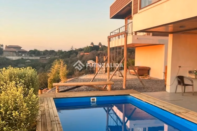 Casa en venta de 5 dorm. en Quintero - Imagen 3