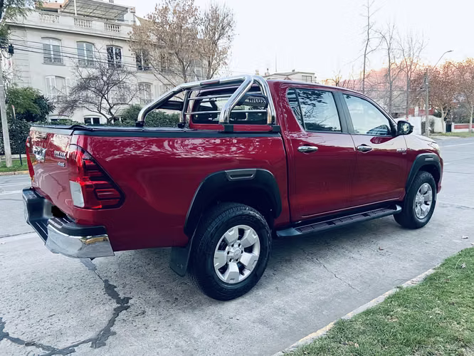 TOYOTA HILUX  4X4 2022 FULL EQUIPO !UNICO DUEÑO !NUEVA !