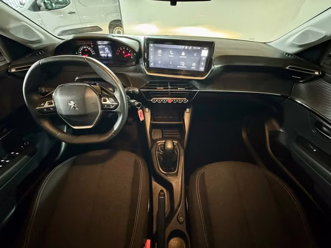 PEUGEOT 208 STYLE