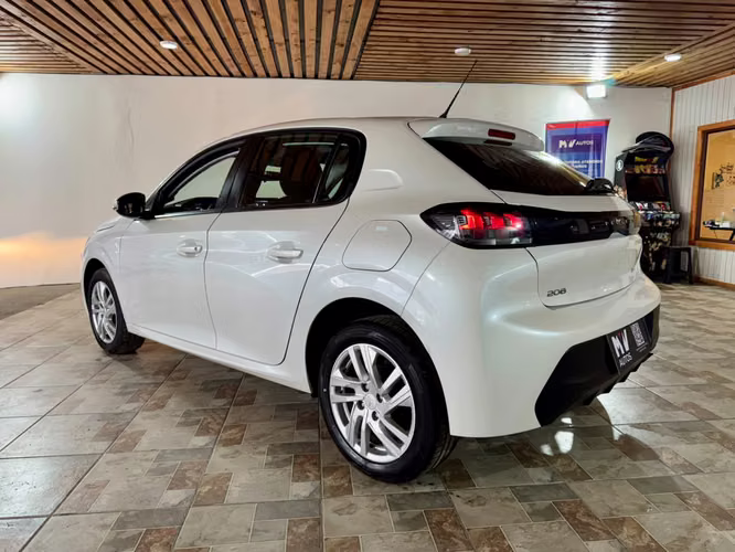 PEUGEOT 208 STYLE