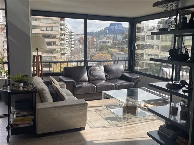Departamento en venta de 2 dorm. en El Golf - Imagen 4
