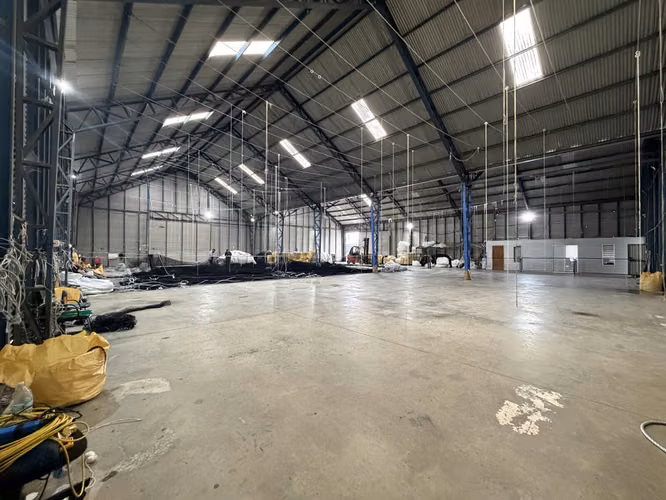 Se arrienda bodega de 1000 m2
