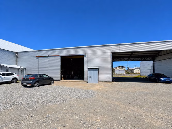 Se arrienda bodega urbana 252 m2