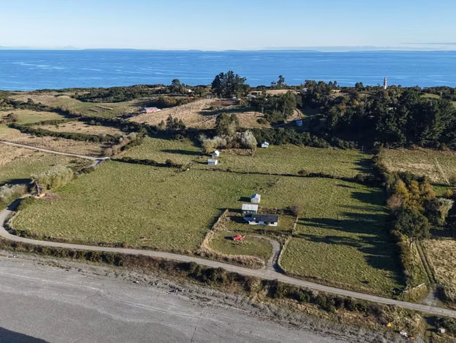 Se vende terreno a orilla de playa Isla Tabon