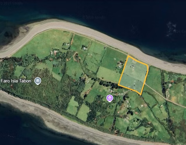 Se vende terreno a orilla de playa Isla Tabon