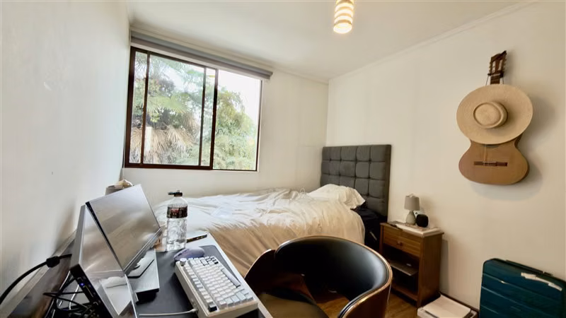 Casa de 6 Dormitorios y piscina en las condes