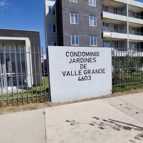 Bello Departamento Condominio Jardines de Valle Grande