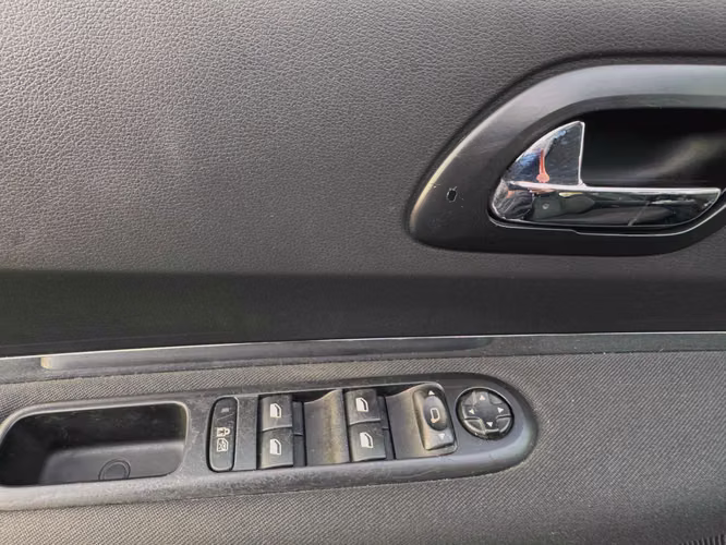 PEUGEOT 3008 ACTIVE HDI FULL 1.6 DIESEL SOLO 124.000KM UNICO DUEÑO 2013 - Imagen 10