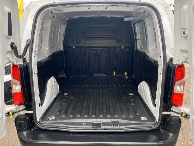 CITROEN BERLINGO BLUEHDI 1.5 - 2024 | 366