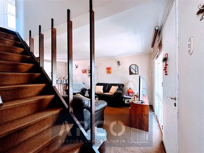 Casa en venta de 4 dorm. en Marathon. Macul