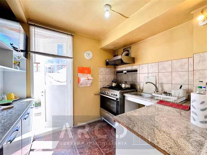 Casa en venta de 4 dorm. en Marathon. Macul