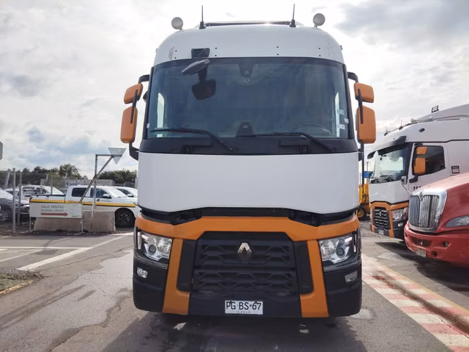 Tracto camion marca Renault modelo T480 - Imagen 5