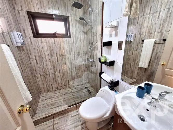 Vende Casa 96 m2 (3D 3B) en Pichilemu