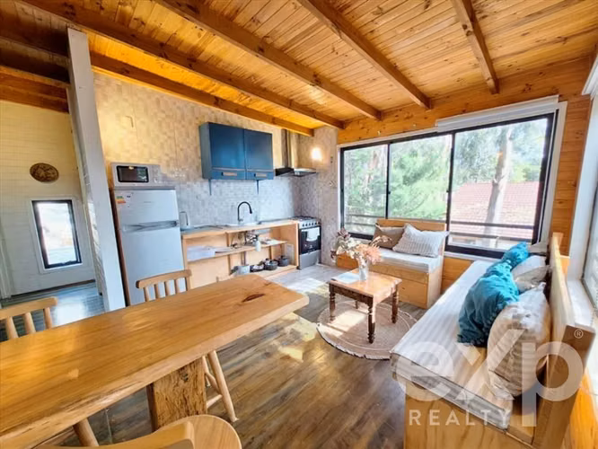Vende Terreno con Construccion casa 96 m2 Pichilemu