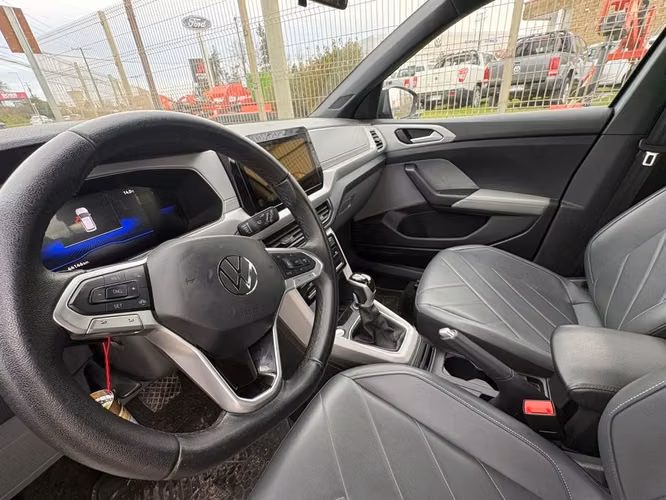 VOLKSWAGEN T-CROSS 2025