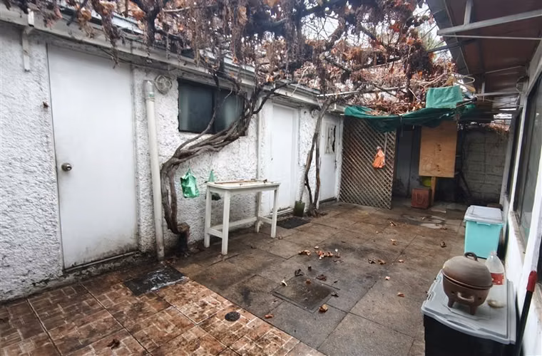 Casa Gran Terreno Oportunidad Remodelar La Reina