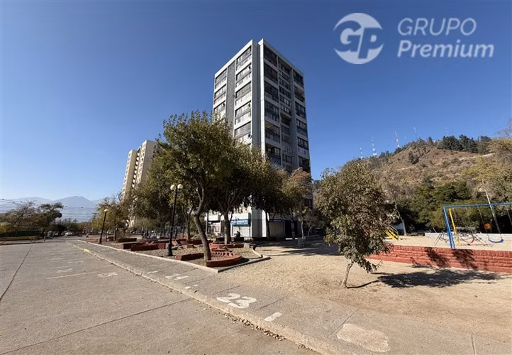En Venta Amplio Depto 4D 2B en Recoleta Cerca Metro